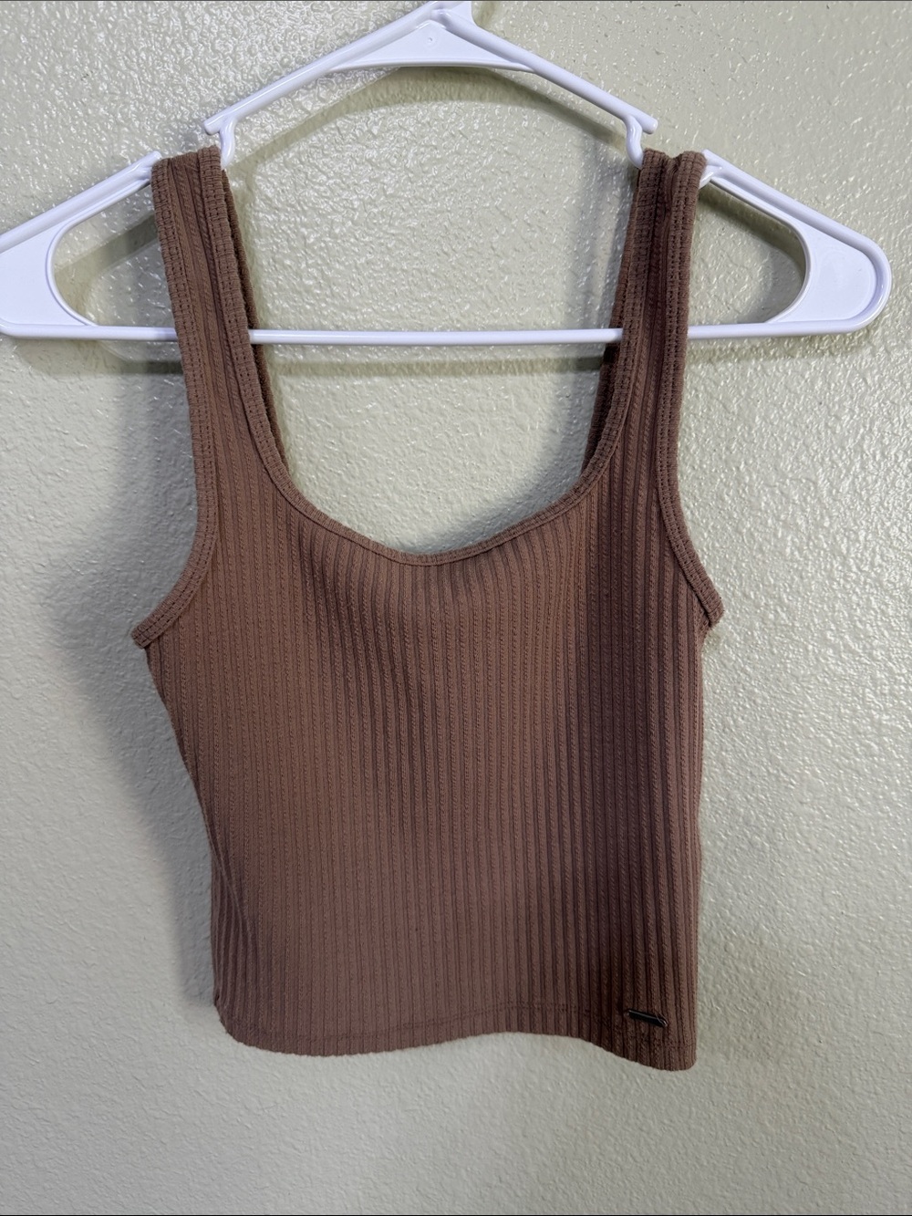 Hollister Ribbed Scoop Tank